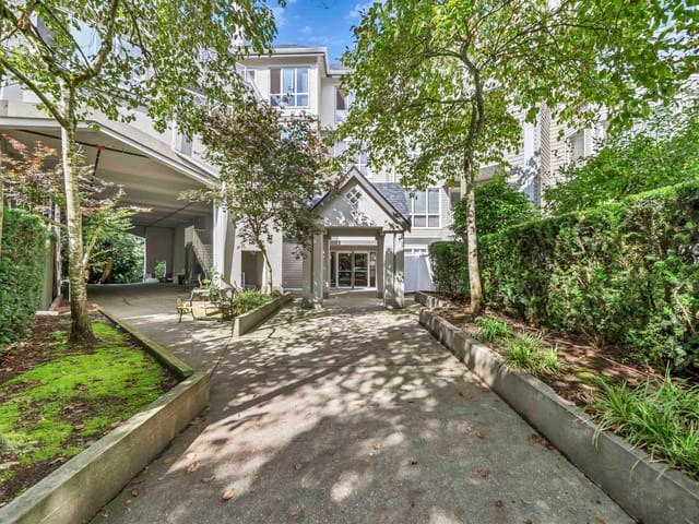 Apartment for sale in Surrey, North Surrey, 430 9979 140 Street, 263178204 | Realtylink.org