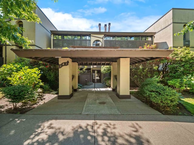 Apartment for sale in North Vancouver, North Vancouver, 210 141 W 13th Street, 263178236 | Realtylink.org