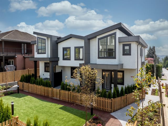 1/2 Duplex for sale in Coquitlam, Coquitlam, 103 753 Edgar Avenue, 263178246 | Realtylink.org