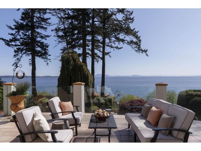 House for rent in White Rock, South Surrey White Rock, 13464 13a Avenue, 263178287 | Realtylink.org
