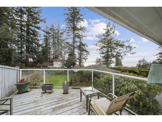 House for rent in White Rock, South Surrey White Rock, 14862 Thrift Avenue, 263178290 | Realtylink.org