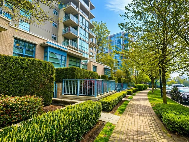 Apartment for sale in Burnaby, Burnaby North, 601 9266 University Crescent, 263178363 | Realtylink.org