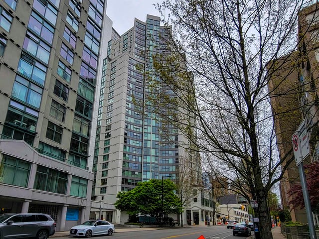 Apartment for sale in Vancouver, Vancouver West, 2706 1323 Homer Street, 263178404 | Realtylink.org
