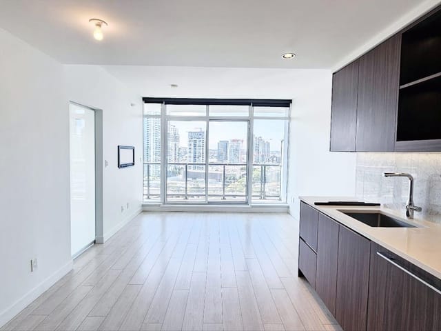 Apartment for rent in Burnaby, Burnaby North, 9xx 4730 Lougheed Highway, 263178437 | Realtylink.org