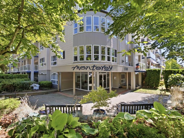Apartment for sale in White Rock, South Surrey White Rock, 113 1588 Best Street, 263178447 | Realtylink.org