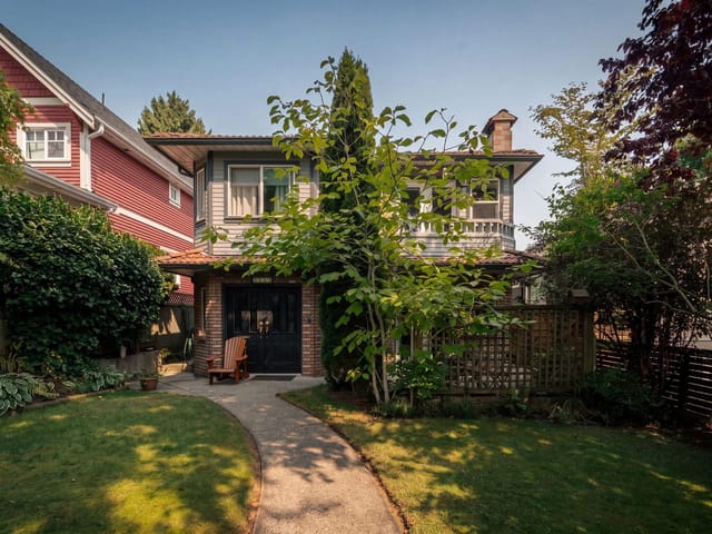 House for sale in Vancouver, Vancouver East, 2183 Napier Street, 263178576 | Realtylink.org