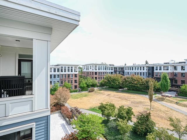 Apartment for sale in Surrey, South Surrey White Rock, 402 15138 34 Avenue, 263178612 | Realtylink.org