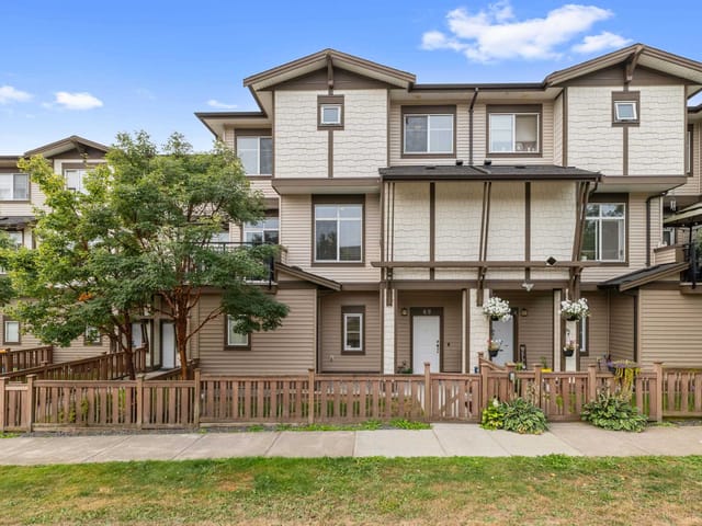 Townhouse for sale in Surrey, Cloverdale, 89 19433 68 Avenue, 263178659 | Realtylink.org