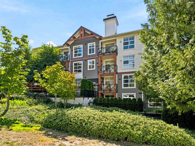 Apartment for sale in Surrey, South Surrey White Rock, 309 14605 McDougall Drive, 263178676 | Realtylink.org