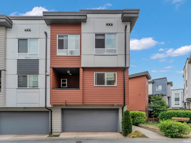 Townhouse for sale in Surrey, South Surrey White Rock, 44 1670 160 Street, 263178703 | Realtylink.org