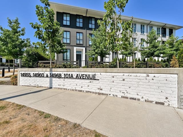 Apartment for sale in Surrey, North Surrey, 422 14968 101a Avenue, 263178720 | Realtylink.org