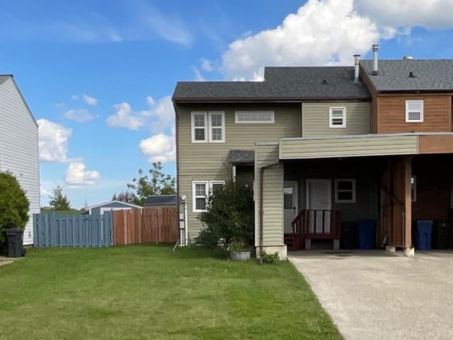 1/2 Duplex for sale in Fort St. John, Fort St. John, 10513 88a Street, 263178734 | Realtylink.org