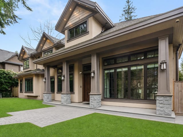 House for sale in Surrey, South Surrey White Rock, 13096 24 Avenue, 263178873 | Realtylink.org
