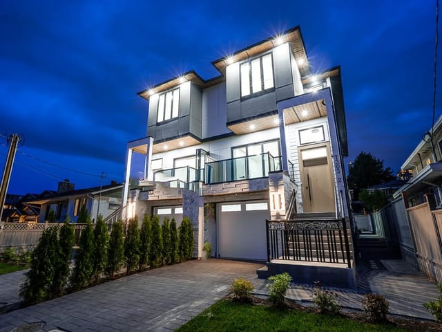 1/2 Duplex for sale in Burnaby, Burnaby East, 2 7303 14th Avenue, 263178885 | Realtylink.org