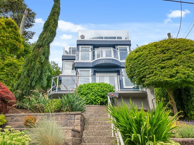 House for sale in White Rock, South Surrey White Rock, 15507 Columbia Avenue, 263178907 | Realtylink.org