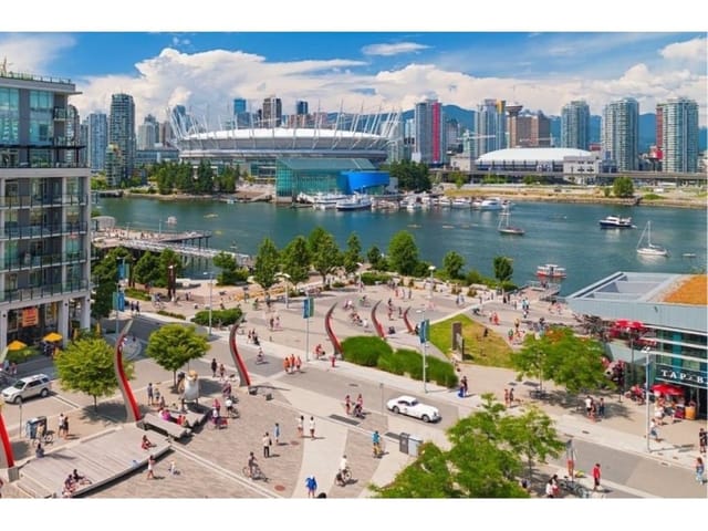 Apartment for sale in Vancouver, Vancouver West, 38 Athletes Way, 263178908 | Realtylink.org