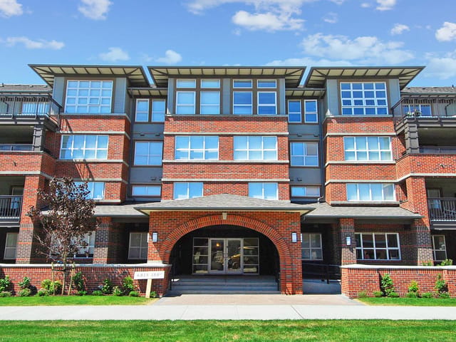Apartment for sale in Surrey, Cloverdale, 411 6815 188 Street, 263178953 | Realtylink.org