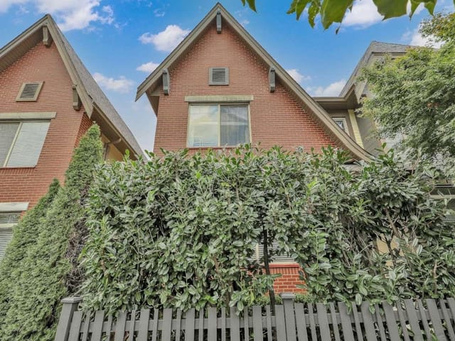 Townhouse for sale in Surrey, South Surrey White Rock, 2472 164 Street, 263179000 | Realtylink.org