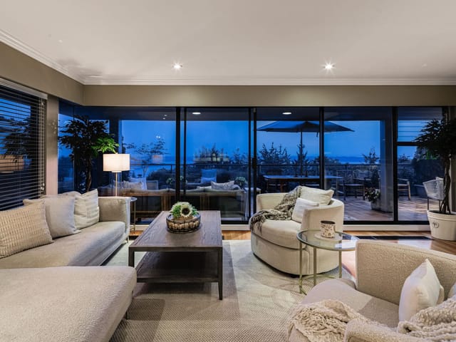 Apartment for sale in West Vancouver, West Vancouver, 14 2246 Folkestone Way, 263179063 | Realtylink.org