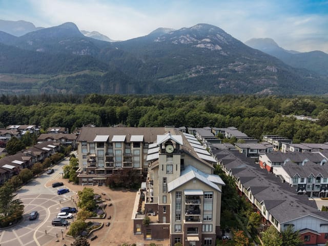 Apartment for sale in Squamish, Squamish, 305 1211 Village Green Way, 263179065 | Realtylink.org