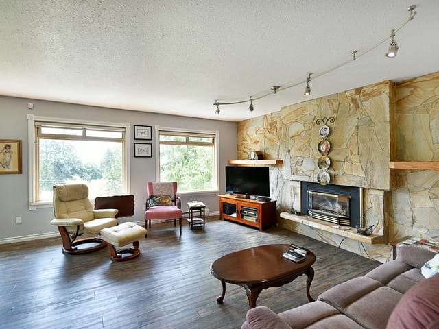 House for sale in Sechelt, Sunshine Coast, 6450 Jasper Road, 263179153 | Realtylink.org