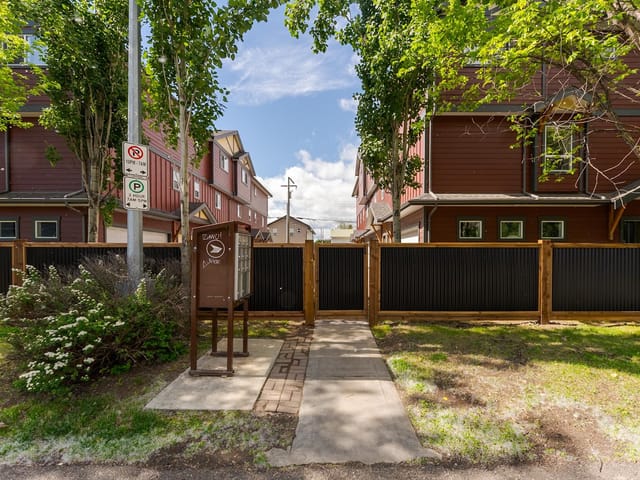 Townhouse for sale in Prince George, PG City Central, 106 1699 7th Avenue, 263179296 | Realtylink.org