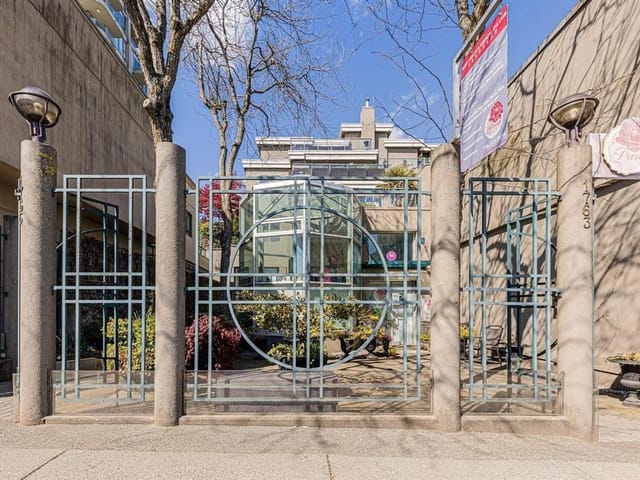 Apartment for sale in West Vancouver, West Vancouver, 302 1765 Marine Drive, 263179316 | Realtylink.org