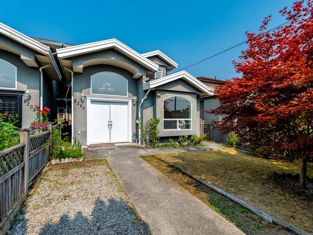 1/2 Duplex for sale in Burnaby, Burnaby East, 8207 15th Avenue, 263179492 | Realtylink.org