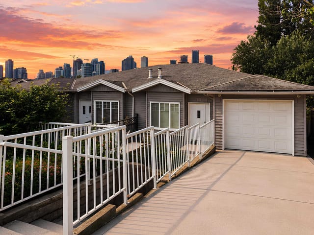 1/2 Duplex for sale in Burnaby, Burnaby North, 5131 Manor Street, 263179524 | Realtylink.org