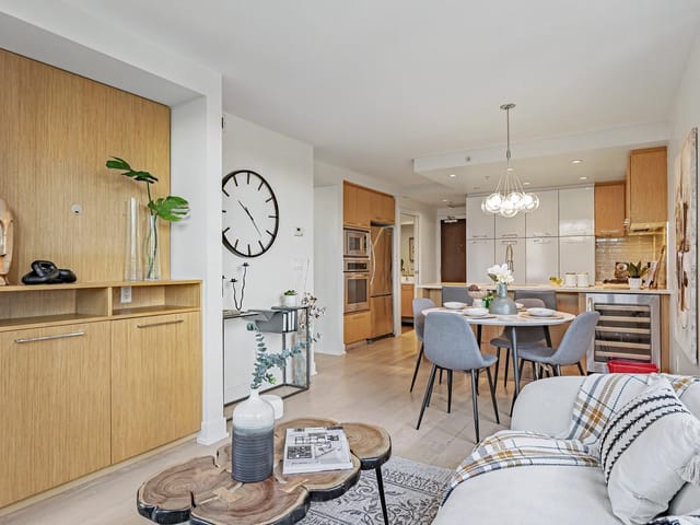 Apartment for sale in Vancouver, Vancouver West, 207 1680 W 4th Avenue, 263179618 | Realtylink.org