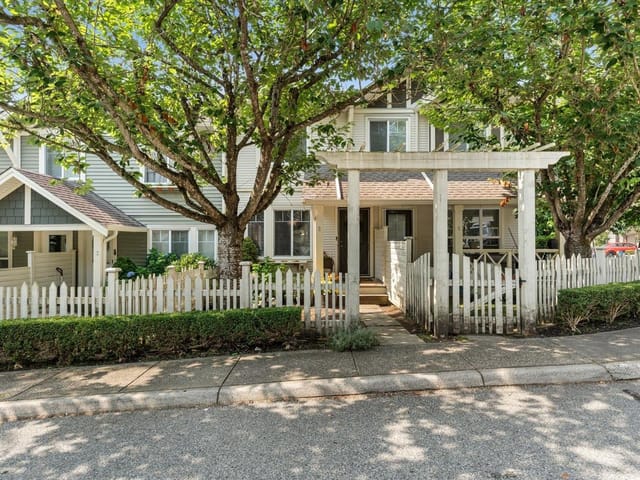 Townhouse for sale in Abbotsford, Abbotsford, 2 4401 Blauson Boulevard, 263179679 | Realtylink.org
