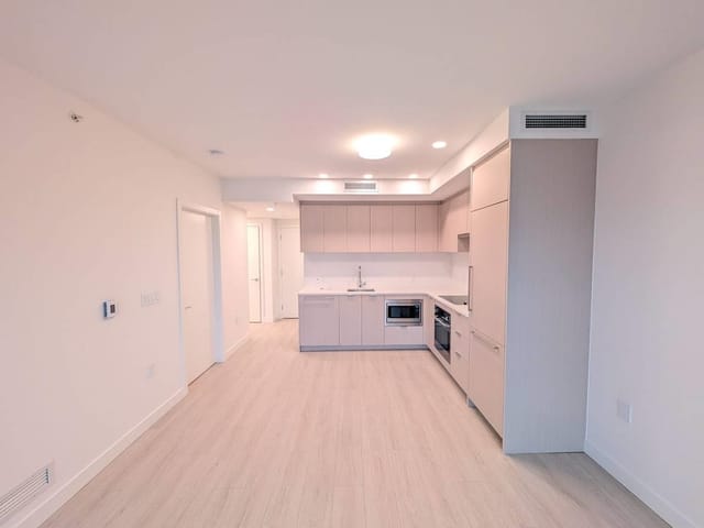 Apartment for rent in Surrey, North Surrey, 16XX 13675 107a Ave, 263179721 | Realtylink.org