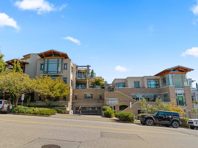 Apartment for sale in West Vancouver, West Vancouver, 201 550 17th Street, 263179748 | Realtylink.org