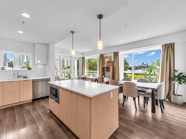 Apartment for sale in Burnaby, Burnaby North, 412 2188 Madison Avenue, 263179878 | Realtylink.org