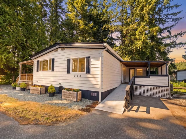 Manufactured Home for sale in Langley, Langley, 215 20071 24 Avenue, 263179966 | Realtylink.org