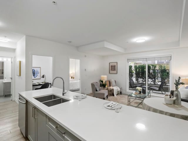 Apartment for rent in Surrey, North Surrey, B108 9689 140 Street, 263179984 | Realtylink.org