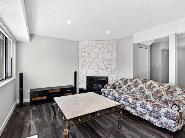 House for rent in Burnaby, Burnaby North, 7330 Coronado Drive, 263180057 | Realtylink.org