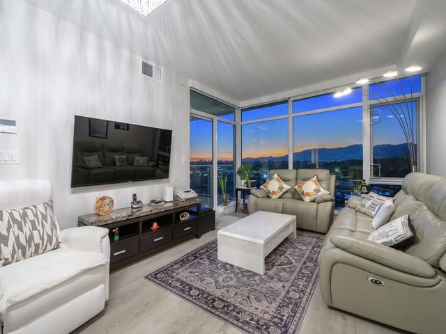 Apartment for sale in Burnaby, Burnaby North, 1207 1788 Gilmore Avenue, 263180090 | Realtylink.org