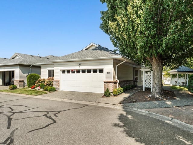 House for sale in Chilliwack, Chilliwack, 191 8485 Young Road, 263180133 | Realtylink.org