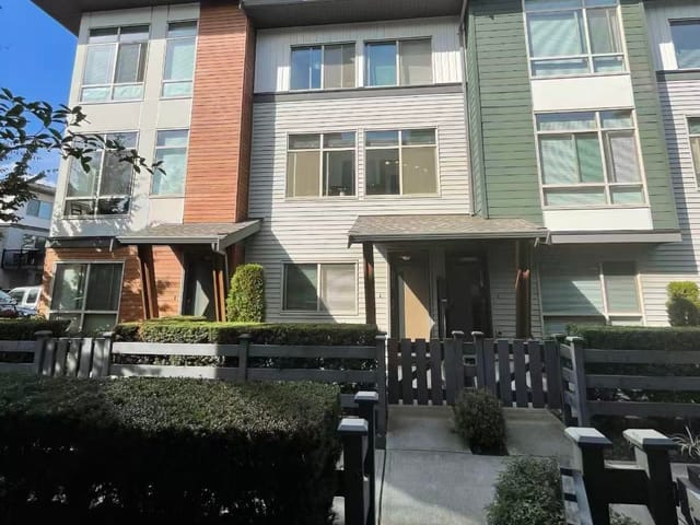Townhouse for rent in Surrey, North Surrey, 8473 163 Street, 263180147 | Realtylink.org