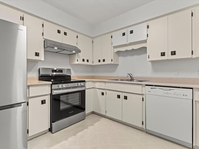 Apartment for sale in Abbotsford, Abbotsford, 104 32885 George Ferguson Way, 263180170 | Realtylink.org