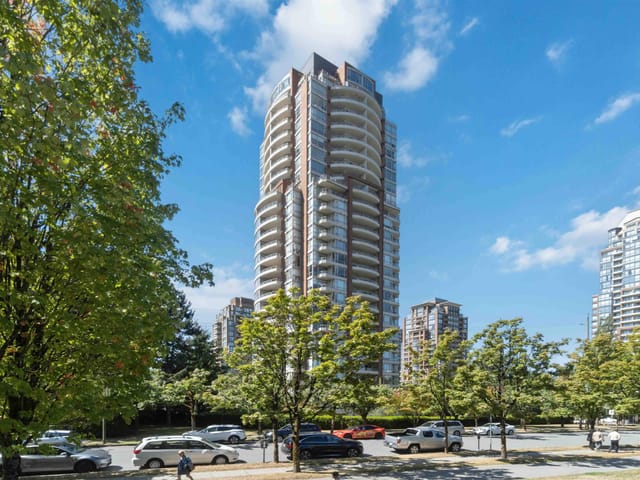 Apartment for sale in Burnaby, Burnaby South, 803 6838 Station Hill Drive, 263180180 | Realtylink.org