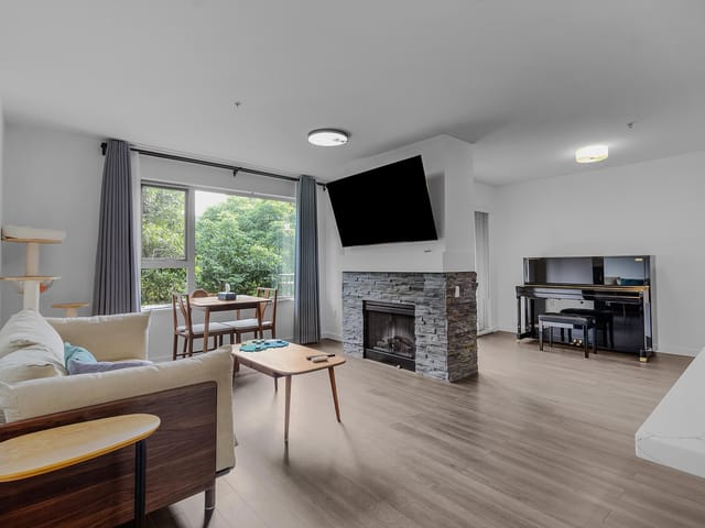 Apartment for sale in Port Moody, Port Moody, 309 200 Klahanie Drive, 263180199 | Realtylink.org