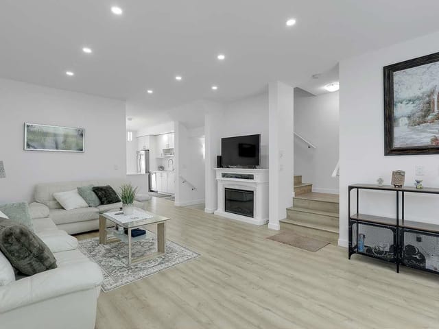 Townhouse for sale in Surrey, North Surrey, 8 10433 158 Street, 263180234 | Realtylink.org