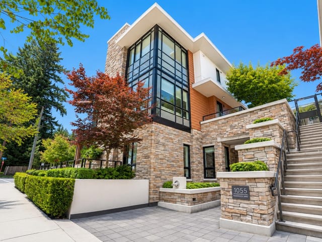 Apartment for sale in North Vancouver, North Vancouver, 102 1055 Ridgewood Drive, 263180246 | Realtylink.org