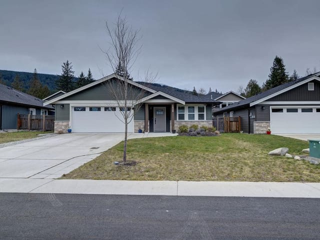 House for sale in Gibsons, Sunshine Coast, 1028 Celia Crescent, 263180319 | Realtylink.org