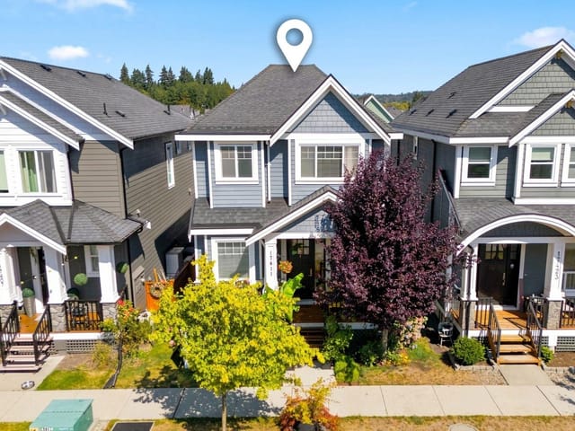 House for sale in Surrey, South Surrey White Rock, 17411 2 Avenue, 263180371 | Realtylink.org