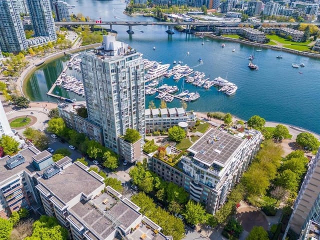 Apartment for sale in Vancouver, Vancouver West, 608 1228 Marinaside Crescent Street, 263180375 | Realtylink.org