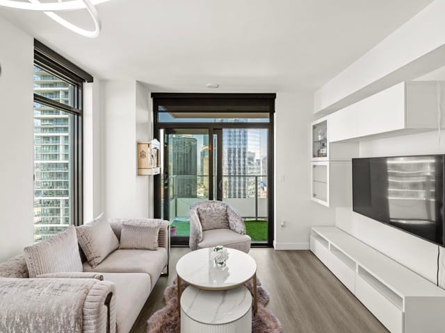Apartment for sale in Burnaby, Burnaby South, 2404 6608 Sussex Avenue, 263180434 | Realtylink.org