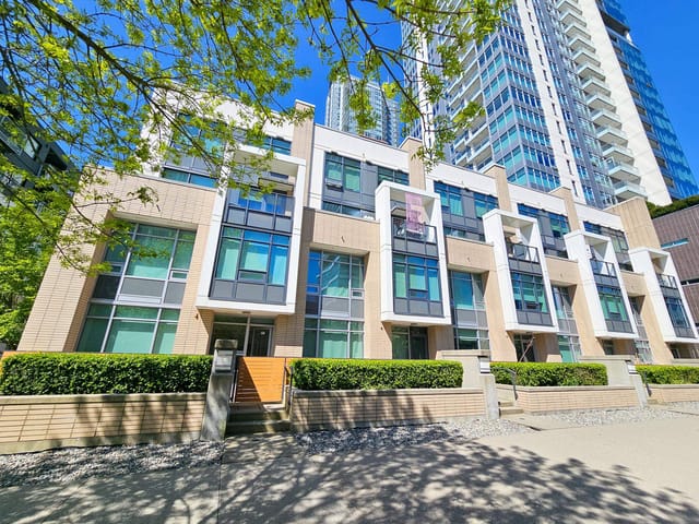 Townhouse for sale in Burnaby, Burnaby South, 6471 Telford Avenue, 263180506 | Realtylink.org